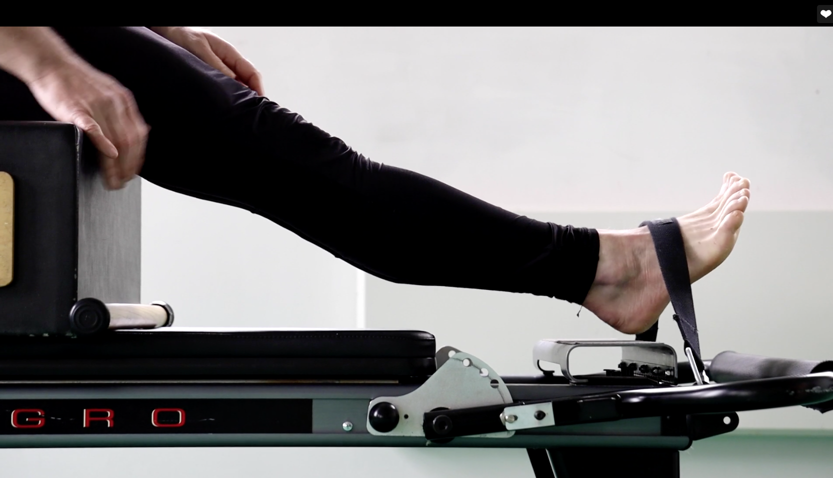 Short Box: Twist and Reach on the Reformer